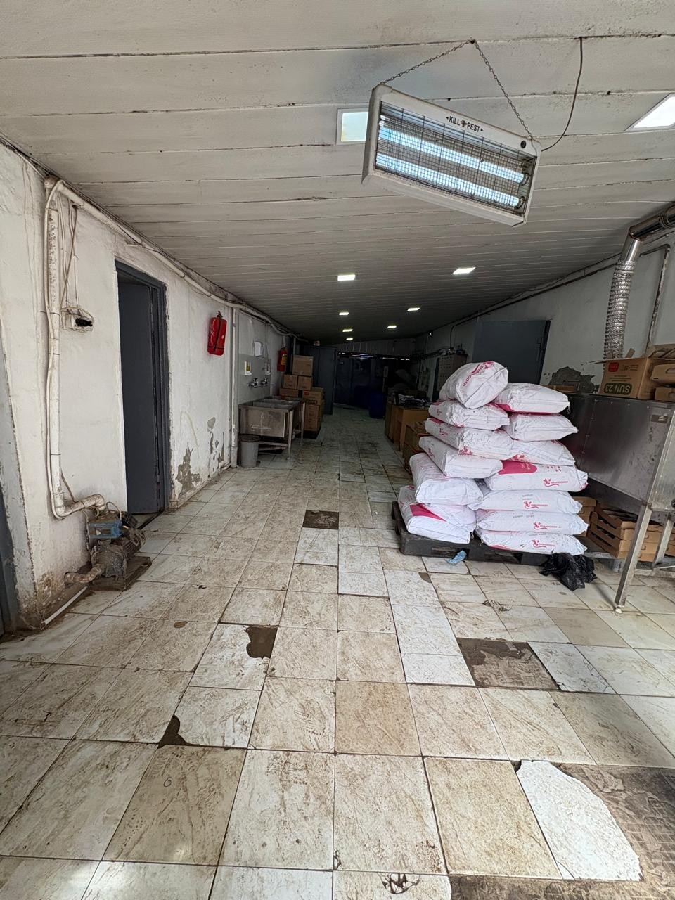 Kaspian Prodakşn Layn” MMC-də istehlaka yararsız məhsullar aşkarlanıb - FOTOLAR